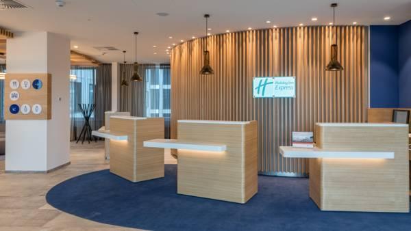 Express West Hotel