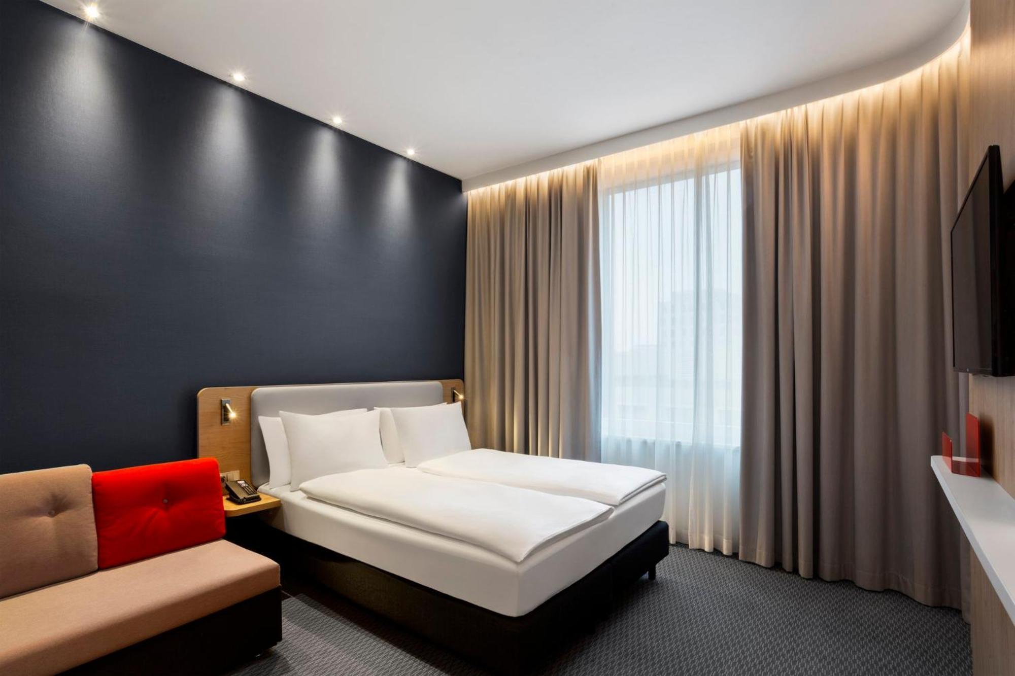 Express West By Ihg 3* Monaco di Baviera