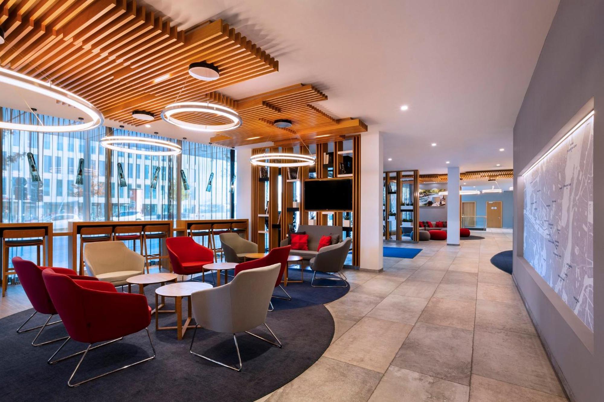 Express West By Ihg Hotel Monaco di Baviera