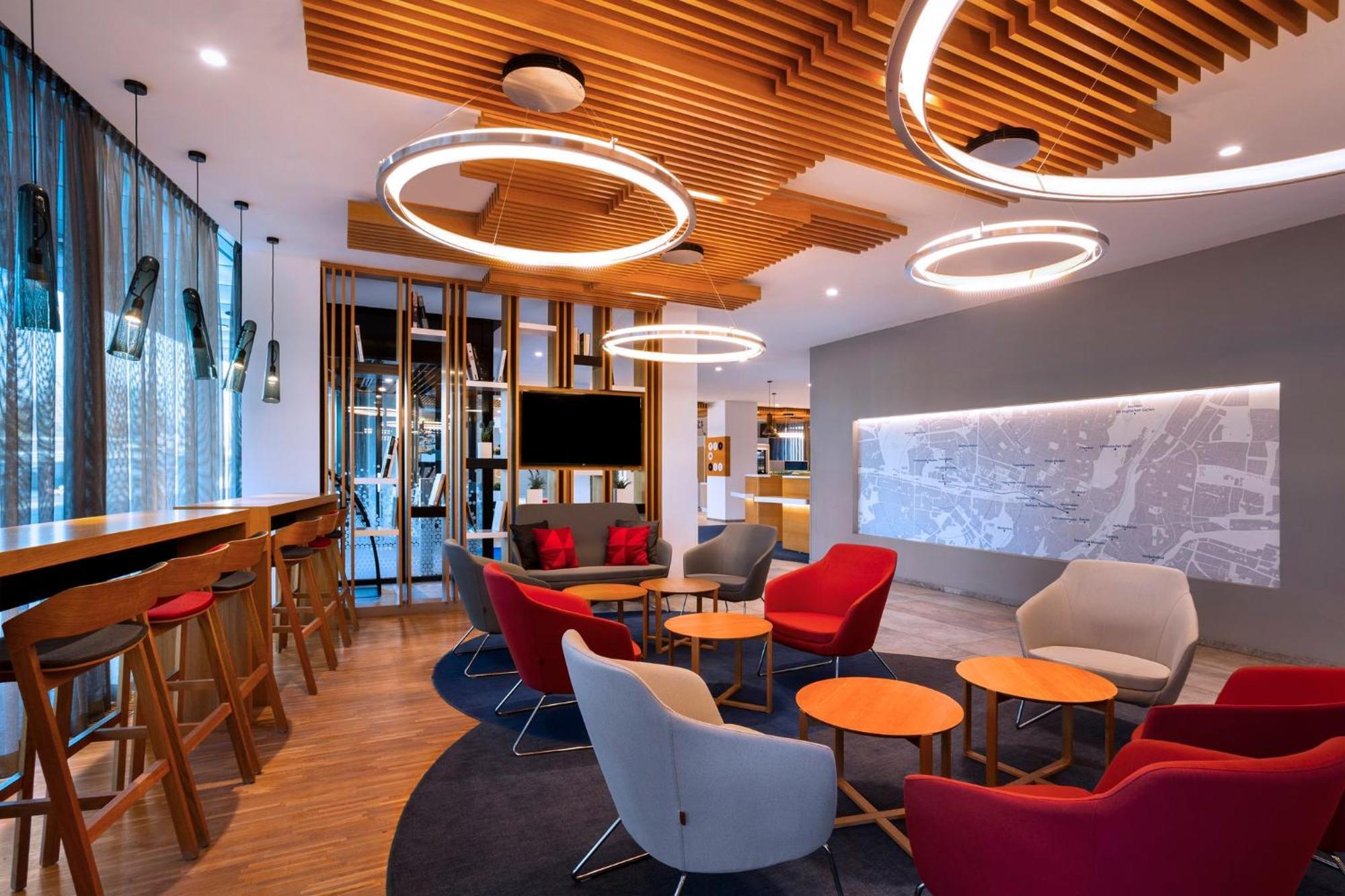 Hotel Express West By Ihg 3*