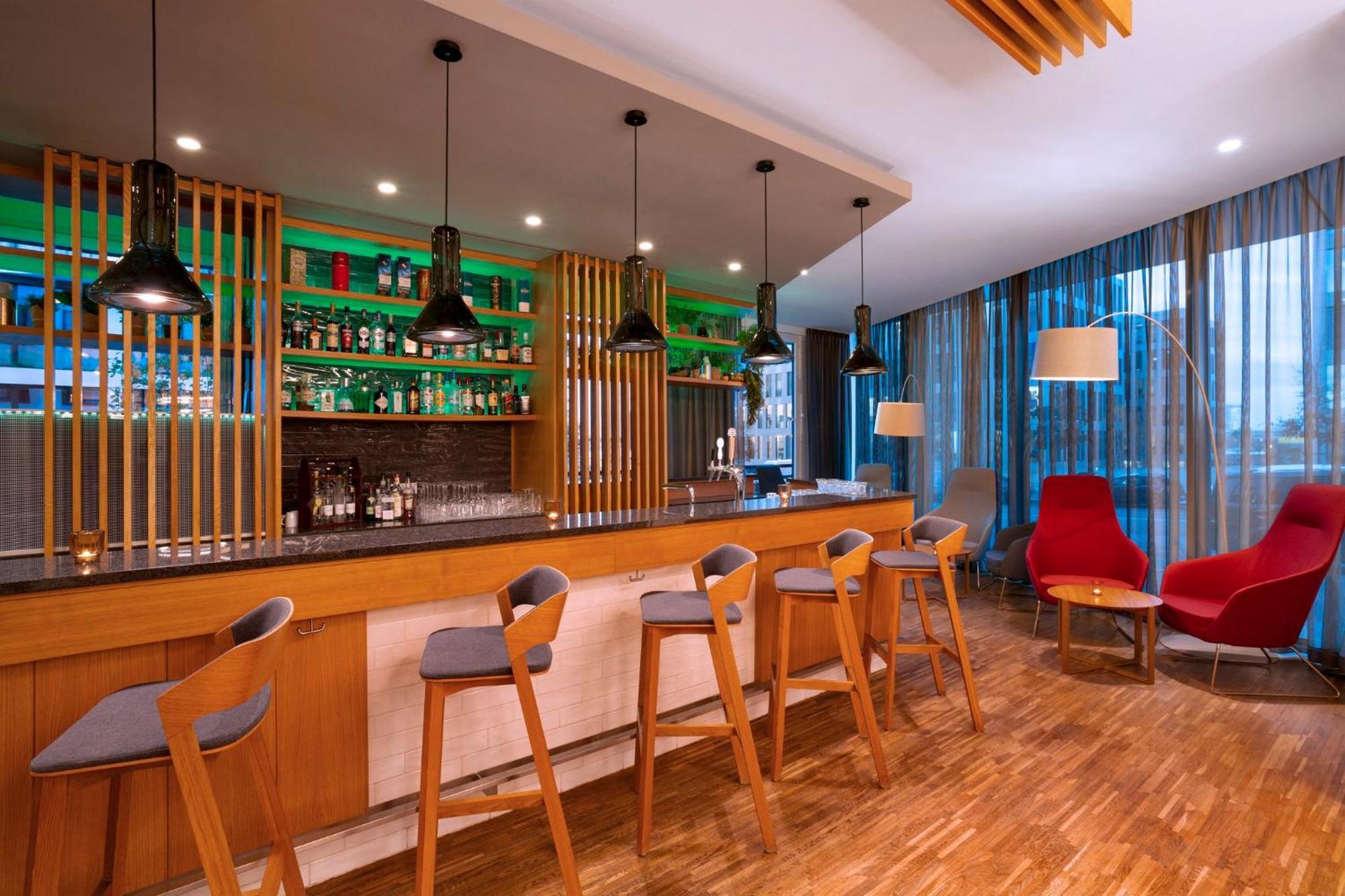 Express West By Ihg 3*