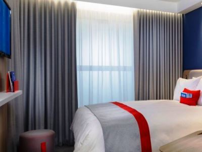 Express West 3*